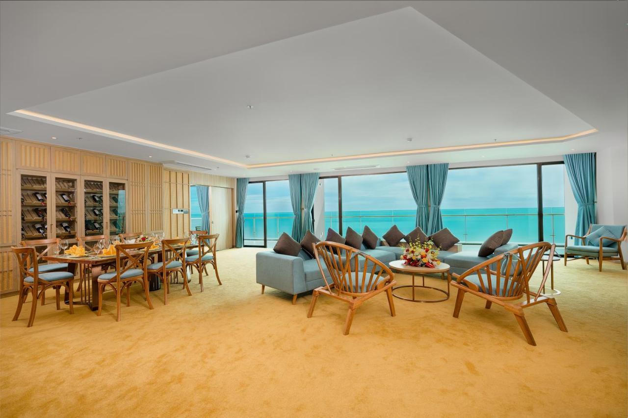 Sala Grand Tuyhoa Hotel Tuy Hoa Exteriör bild