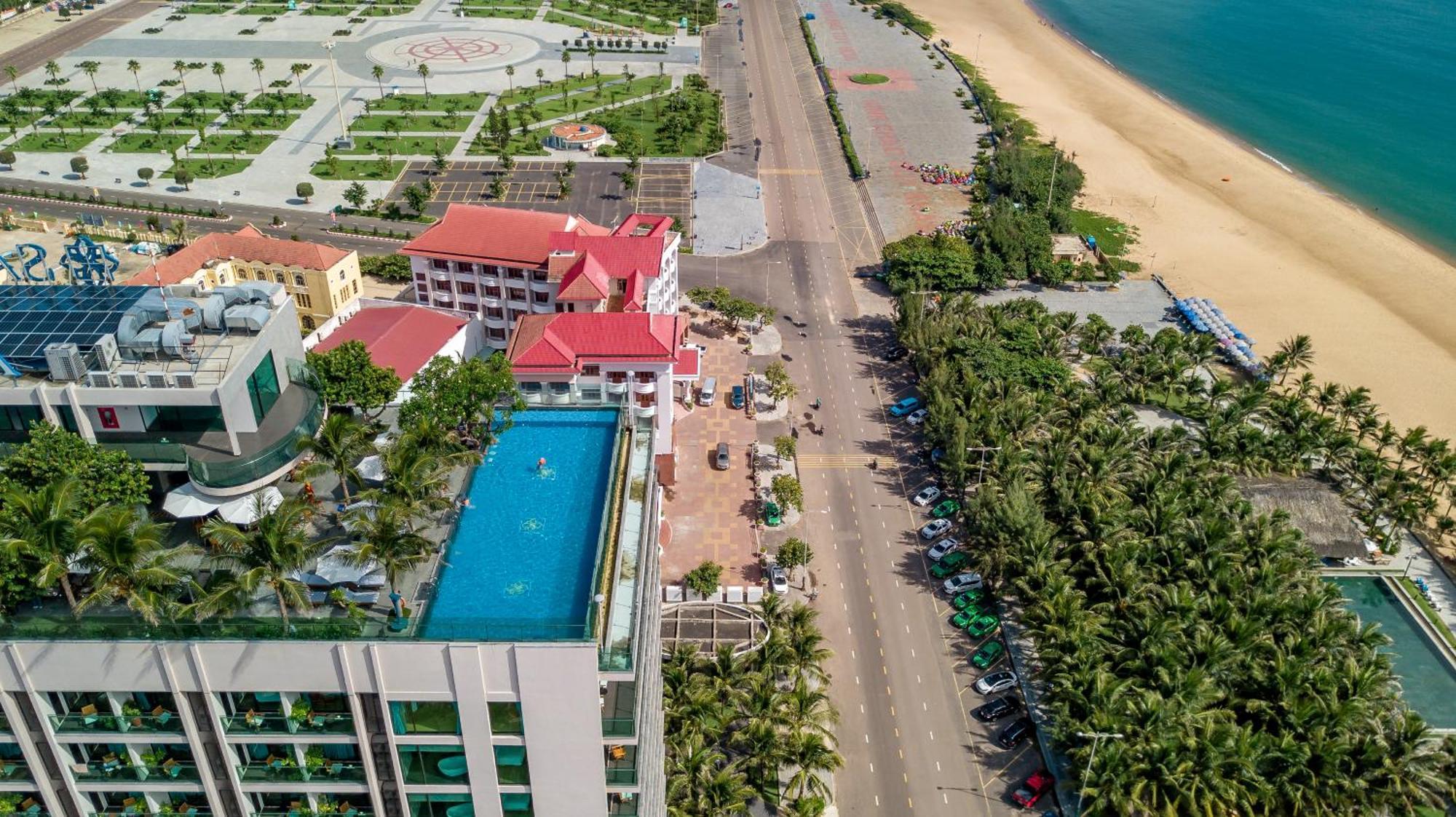 Sala Grand Tuyhoa Hotel Tuy Hoa Exteriör bild